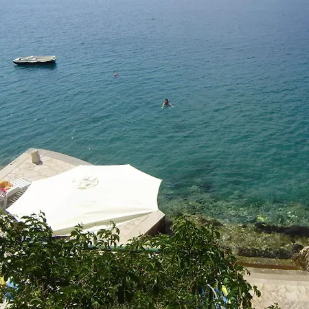 Apartments By The Sea Starigrad Paklenica Tribanj-Kruscica Exterior photo