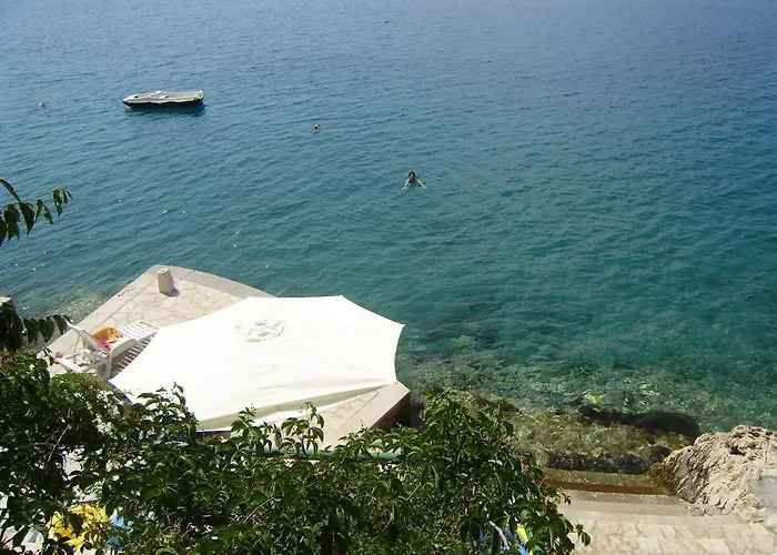 Apartments By The Sea Starigrad Paklenica